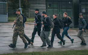 Civilisté se v posádce strakonického protiletadlového pluku stali na jeden den vojáky. 