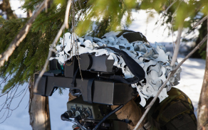 Aparatura pozorovatele vzdušného prostoru slouží vojákům k detekci nízkoletících cílů.