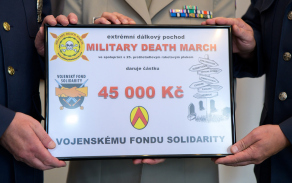 Do Vojenského fondu solidarity putuje 45 000 Kč.