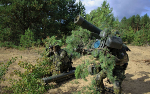 Strakonická jednotka je vyzbrojena protiletadlovými raketovými komplety RBS-70.