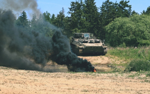 Výcvik osádek bojových vozidel S-10M2D.