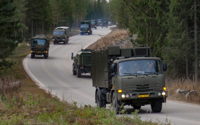 Přesun techniky protiletadlové raketové baterie do 170 kilometrů vzdáleného prostoru operace.
