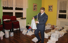 Na letošním plese byla znovuobnovena tzv. malá tombola, ve které návštěvníci mohli vyhrát zajímavé ceny.